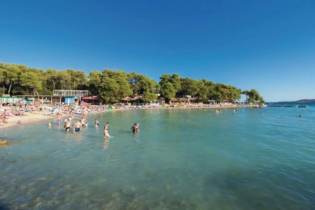 Holiday Home With Jacuzzi - By Ta Leut Agency Slivnica Croatia
